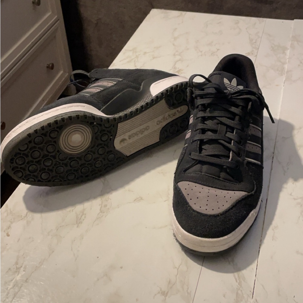 Low ADV adidas. Navy/dark blue and grey